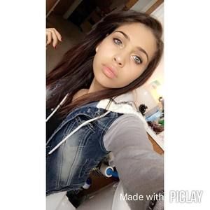 Meet your Posher, Vanessa